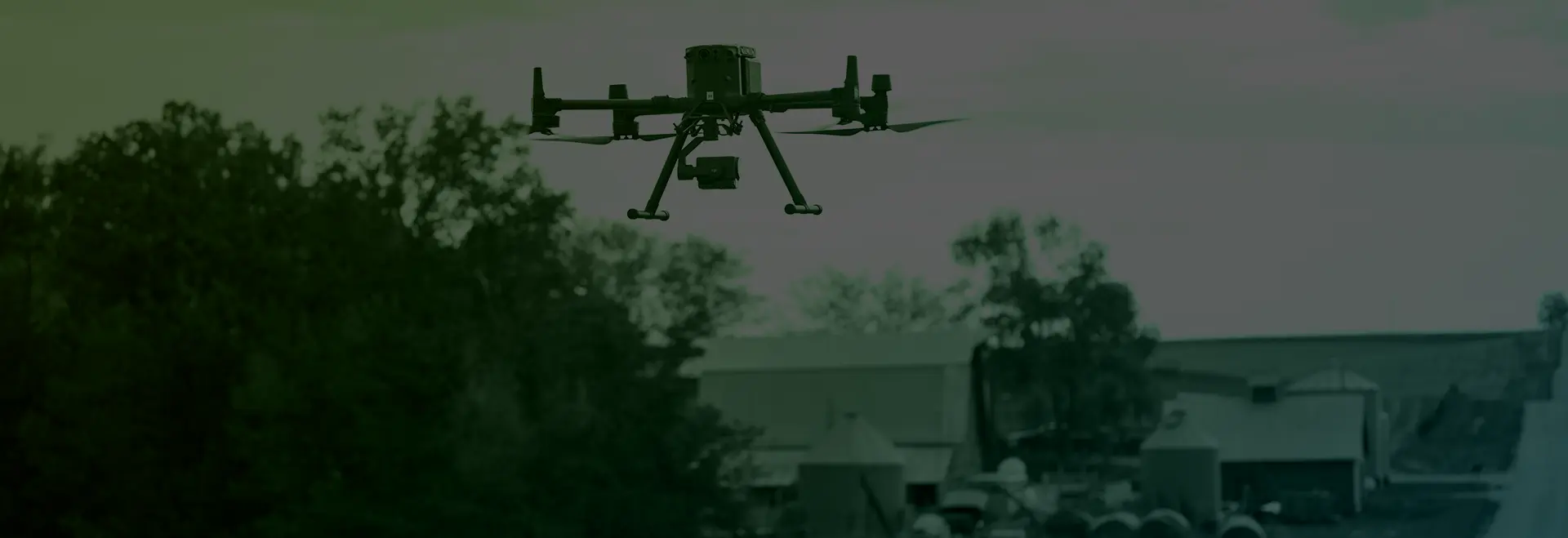 https://taranisbrasil.com/wp-content/uploads/2023/05/drones-legal-farm.webp